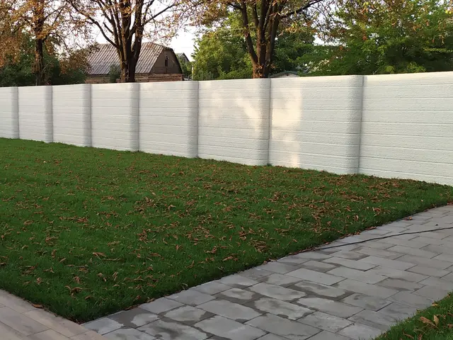 Fences and columns